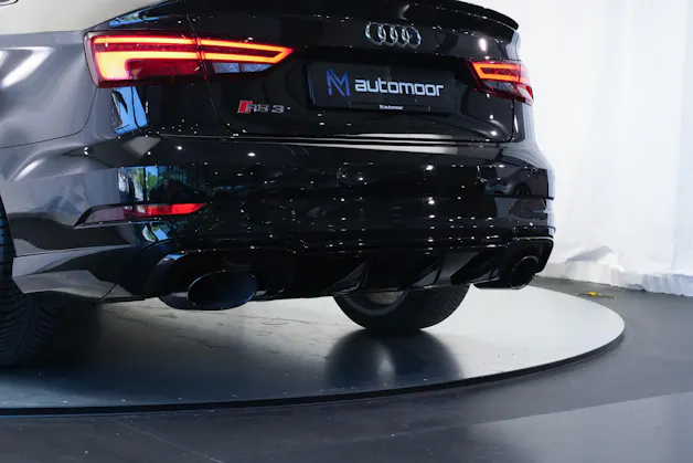 AUDI RS3 Limousine 2.5 TSI quattro S-tronic *Sportsitze* *Assistenzpaket*