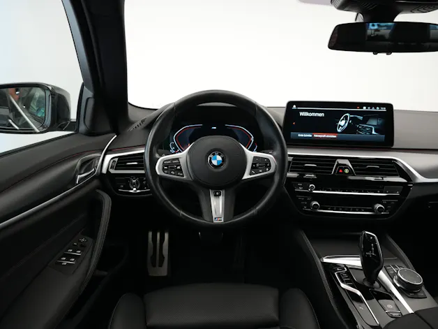BMW 530d xDrive 48V M Sport Steptronic *AHK*
