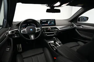 BMW 530d xDrive 48V M Sport Steptronic *AHK*