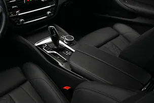 BMW 530d xDrive 48V M Sport Steptronic *AHK*