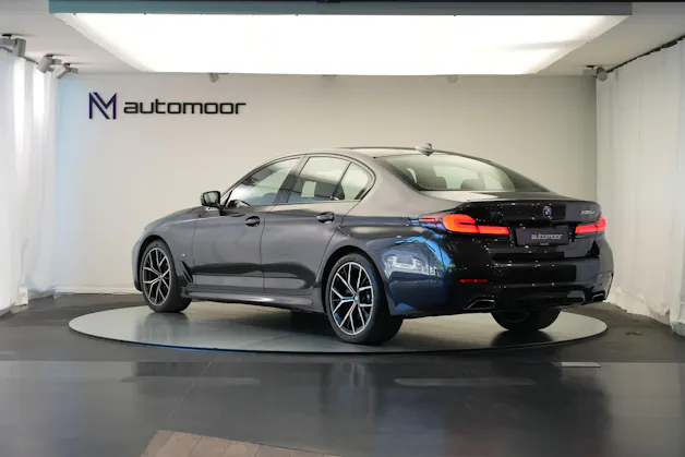 BMW 530d xDrive 48V M Sport Steptronic *AHK*