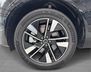 VOLVO XC60 2.0 T6 TE Plus Dark eAWD