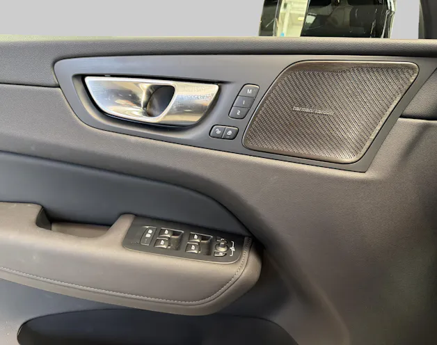 VOLVO XC60 2.0 T6 TE Plus Dark eAWD