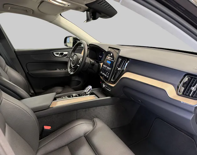 VOLVO XC60 2.0 T6 TE Plus Dark eAWD