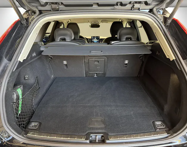 VOLVO XC60 2.0 T6 TE Plus Dark eAWD
