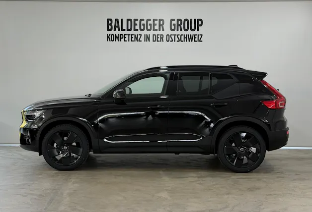 VOLVO XC40 2.0 B4 MH Black Edition