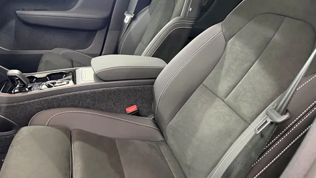 VOLVO XC40 2.0 B4 MH Black Edition