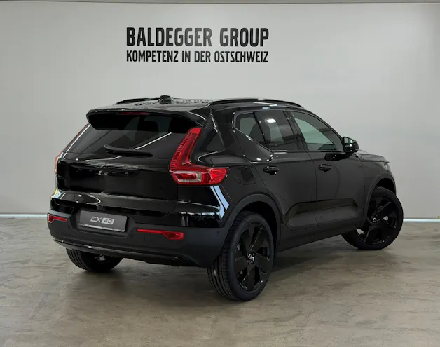 VOLVO XC40 2.0 B4 MH Black Edition
