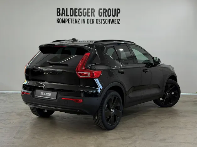 VOLVO XC40 2.0 B4 MH Black Edition