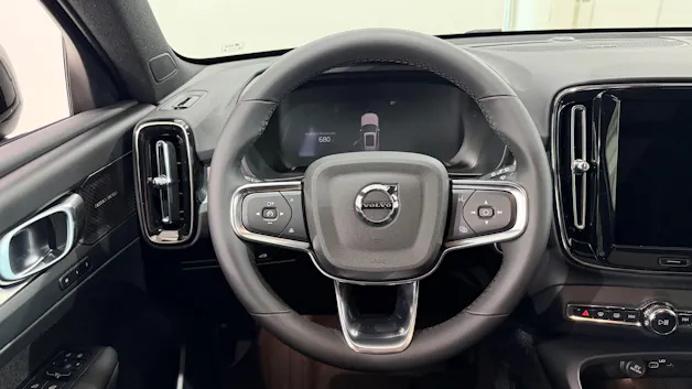 VOLVO XC40 2.0 B4 MH Black Edition