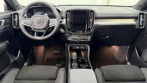 VOLVO XC40 2.0 B4 MH Black Edition