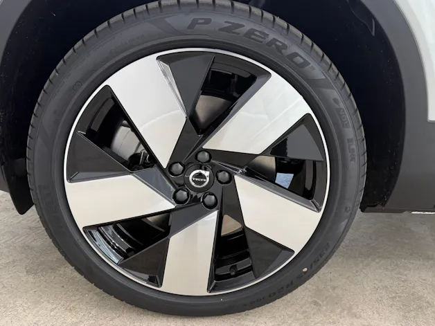 VOLVO EX40 Twin Ultra AWD