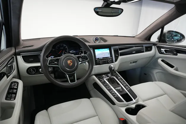 PORSCHE Macan Turbo PDK *CH-Fahrzeug* *Chrono*