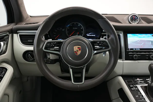PORSCHE Macan Turbo PDK *CH-Fahrzeug* *Chrono*