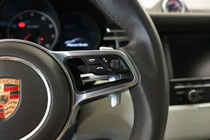PORSCHE Macan Turbo PDK *CH-Fahrzeug* *Chrono*