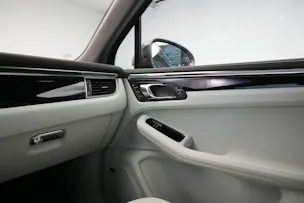PORSCHE Macan Turbo PDK *CH-Fahrzeug* *Chrono*