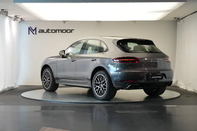 PORSCHE Macan Turbo PDK *CH-Fahrzeug* *Chrono*