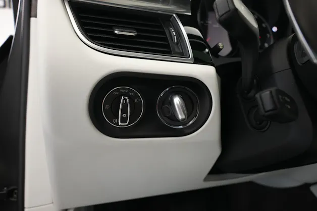 PORSCHE Macan Turbo PDK *CH-Fahrzeug* *Chrono*