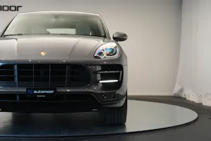 PORSCHE Macan Turbo PDK *CH-Fahrzeug* *Chrono*