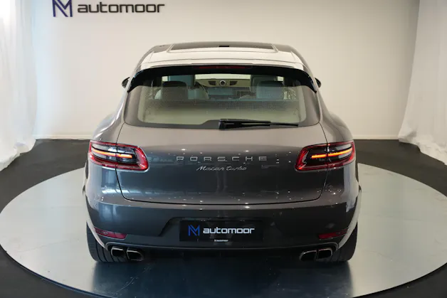 PORSCHE Macan Turbo PDK *CH-Fahrzeug* *Chrono*