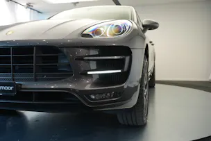 PORSCHE Macan Turbo PDK *CH-Fahrzeug* *Chrono*
