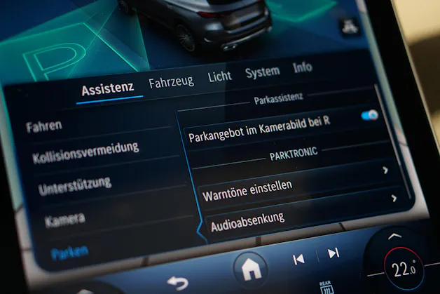 MERCEDES-BENZ GLC 200 4Matic 9G-Tronic AMG Line *AHK* *Panorama* *Assistenzpaket*