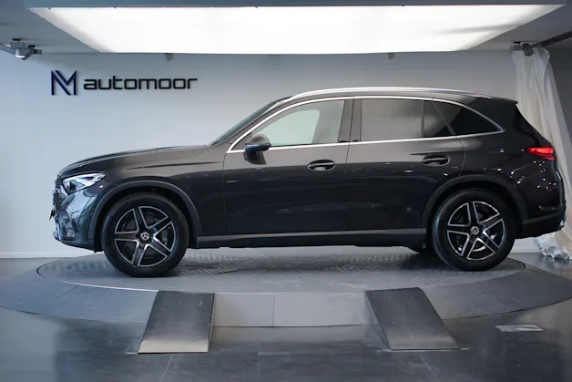 MERCEDES-BENZ GLC 200 4Matic 9G-Tronic AMG Line *AHK* *Panorama* *Assistenzpaket*