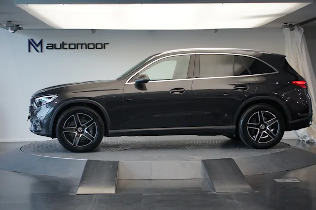 MERCEDES-BENZ GLC 200 4Matic 9G-Tronic AMG Line *AHK* *Panorama* *Assistenzpaket*