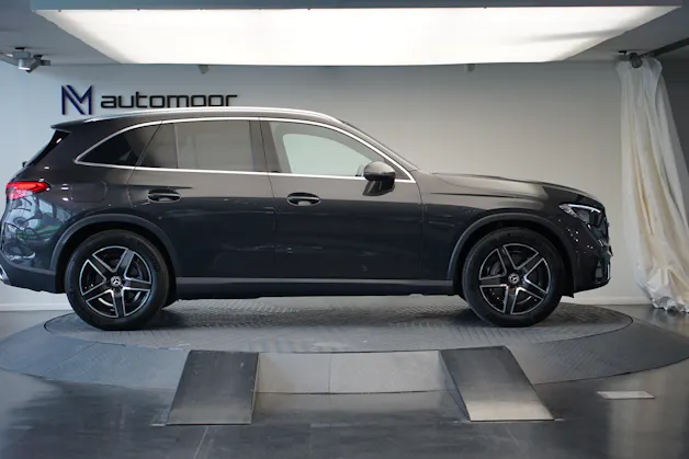 MERCEDES-BENZ GLC 200 4Matic 9G-Tronic AMG Line *AHK* *Panorama* *Assistenzpaket*