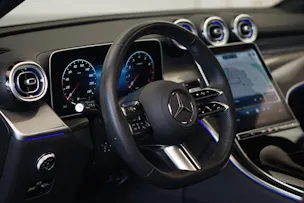 MERCEDES-BENZ GLC 200 4Matic 9G-Tronic AMG Line *AHK* *Panorama* *Assistenzpaket*