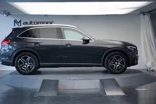 MERCEDES-BENZ GLC 200 4Matic 9G-Tronic AMG Line *AHK* *Panorama* *Assistenzpaket*