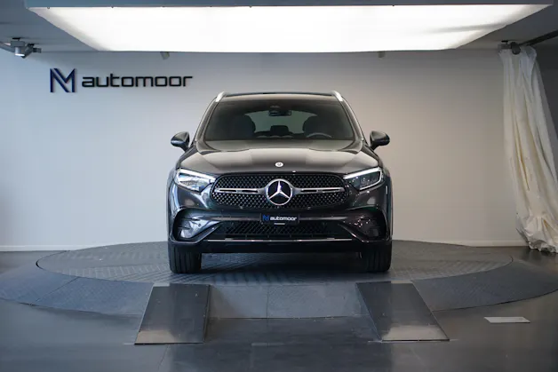 MERCEDES-BENZ GLC 200 4Matic 9G-Tronic AMG Line *AHK* *Panorama* *Assistenzpaket*