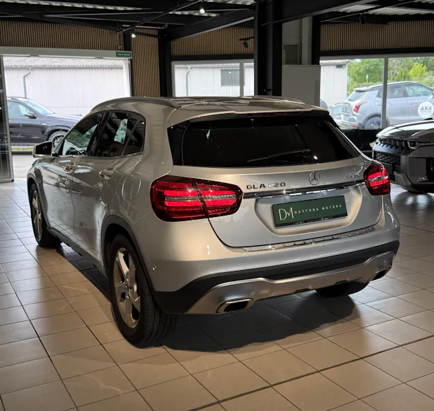 MERCEDES-BENZ GLA 220 Urban 4Matic 7G-DCT