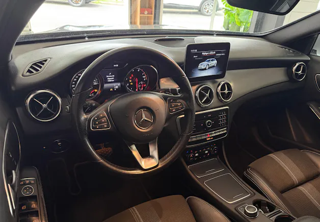 MERCEDES-BENZ GLA 220 Urban 4Matic 7G-DCT