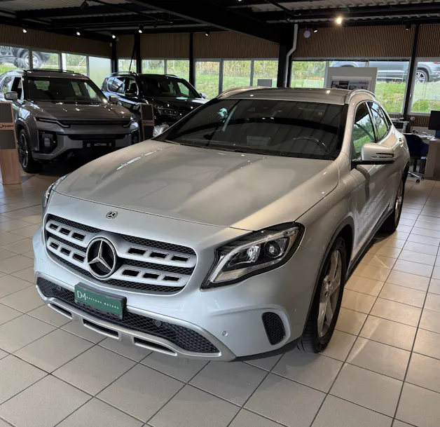 MERCEDES-BENZ GLA 220 Urban 4Matic 7G-DCT