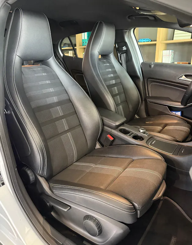 MERCEDES-BENZ GLA 220 Urban 4Matic 7G-DCT