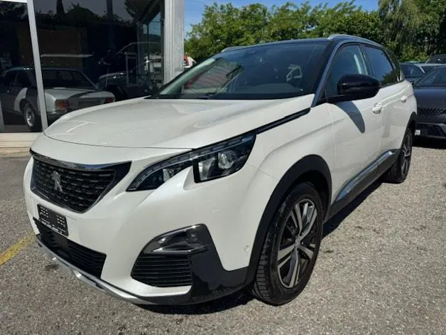 PEUGEOT 5008 1.2 Pure Tech Allure