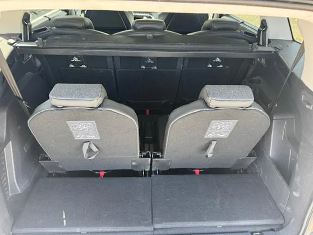 PEUGEOT 5008 1.2 Pure Tech Allure