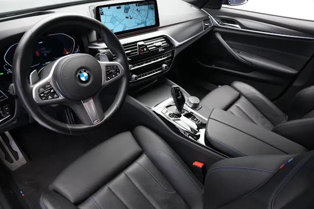 BMW 530i xDrive 48V M Sport Steptronic *Anhängerkupplung*