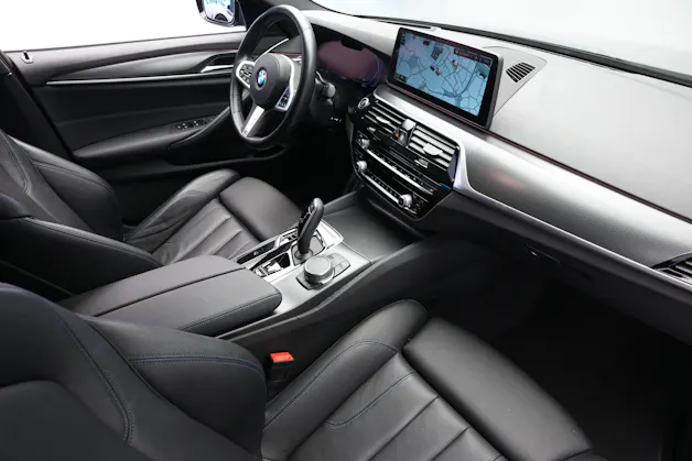 BMW 530i xDrive 48V M Sport Steptronic *Anhängerkupplung*
