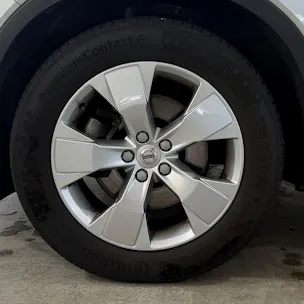 VOLVO XC40 2.0 D4 Momentum AWD