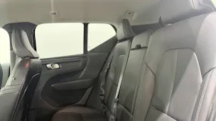 VOLVO XC40 2.0 D4 Momentum AWD