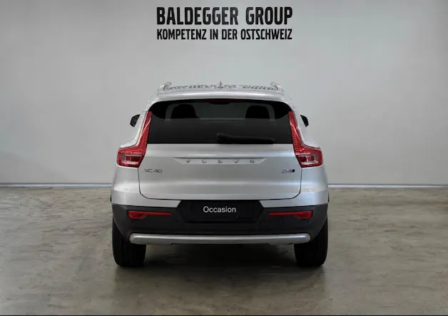 VOLVO XC40 2.0 D4 Momentum AWD
