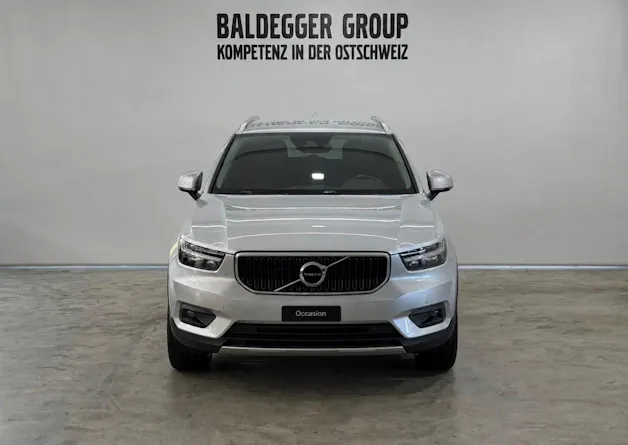 VOLVO XC40 2.0 D4 Momentum AWD