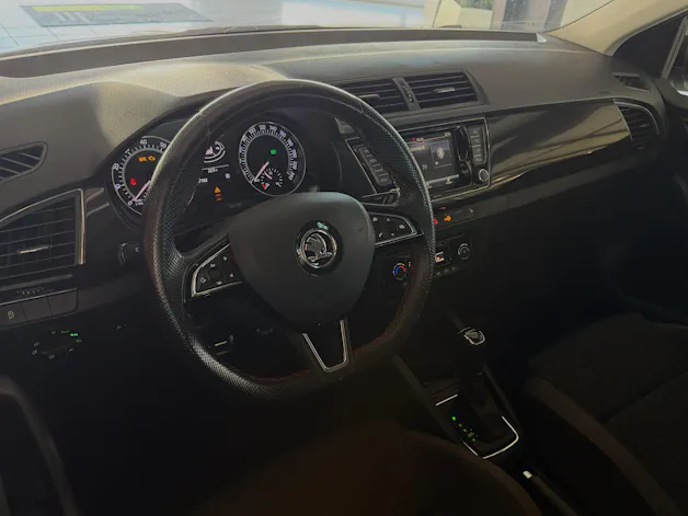 SKODA Fabia 1.4 TSI R5 DSG