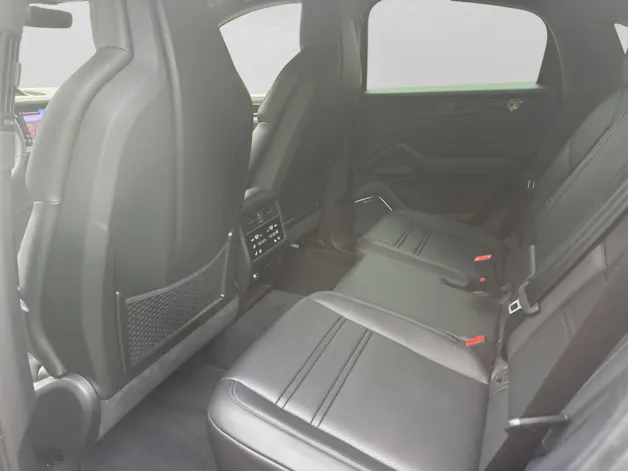 PORSCHE Cayenne Coupé GTS Tiptronic