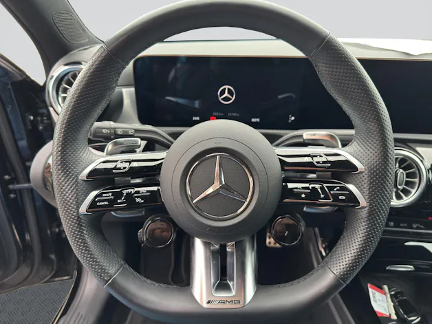 MERCEDES-BENZ A AMG 35 4Matic 8G-DCT Night