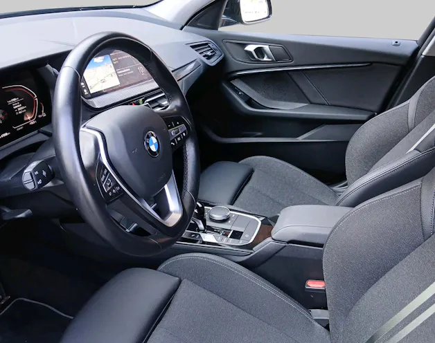 BMW 1 Series F40 120d xDrive