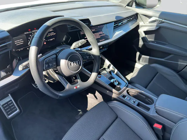 AUDI S3 Limousine 2.0 TFSI quattro S-tronic Black Edition