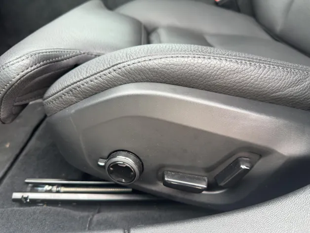 VOLVO V60 B4 Benzin Mild Hybrid Plus Dark DCT